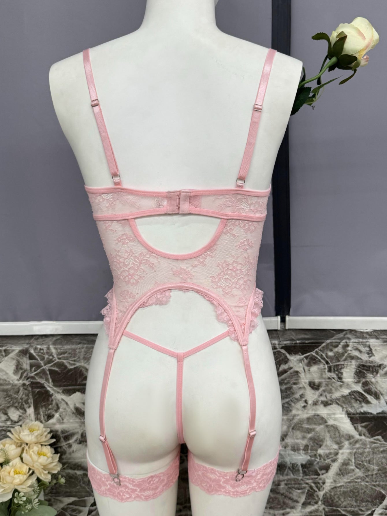 Ballett – Bustier-Set aus Spitze in Blush-Pink 