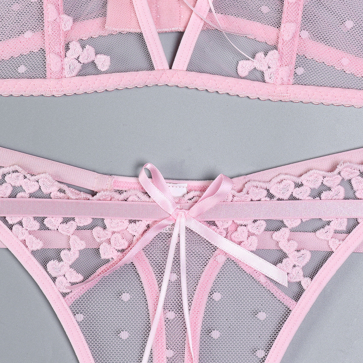 Conjunto de corpiño bordado con flor de cerezo