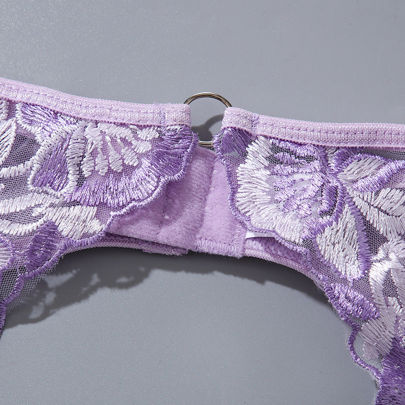 Conjunto de lencería bordada Lavender Mirage