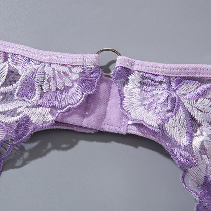 Conjunto de lencería bordada Lavender Mirage